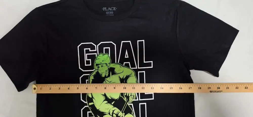 The Children's Place Boys Hockey Player Graphic T-Shirt Large 10/12